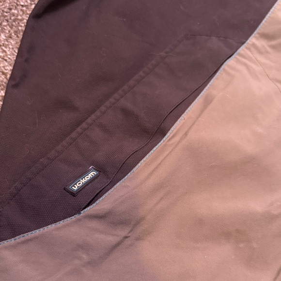 Volcom Men's Brown and Black Performance Jacket - Picture 7 of 7
